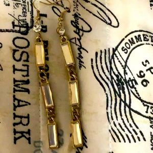 𝓔𝓪𝓻𝓻𝓲𝓷𝓰𝓼.